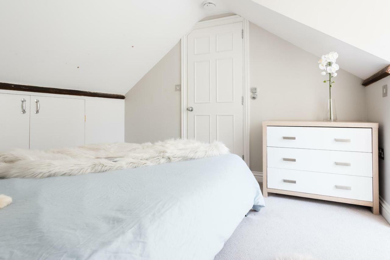 The Navy Court - Scandinavian Inspired 4Bdr Home Oxford Eksteriør bilde