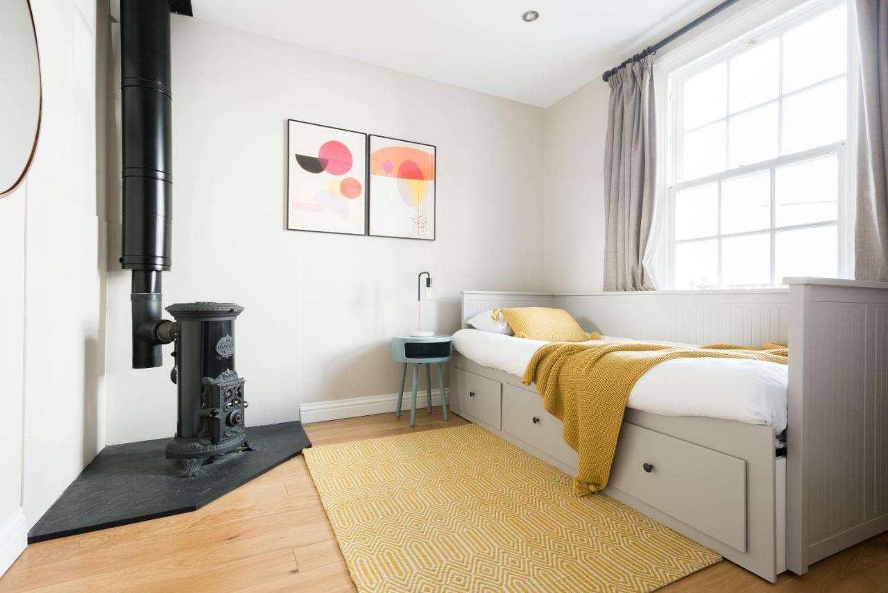 The Navy Court - Scandinavian Inspired 4Bdr Home Oxford Eksteriør bilde