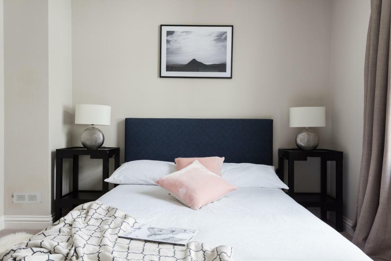 The Navy Court - Scandinavian Inspired 4Bdr Home Oxford Eksteriør bilde