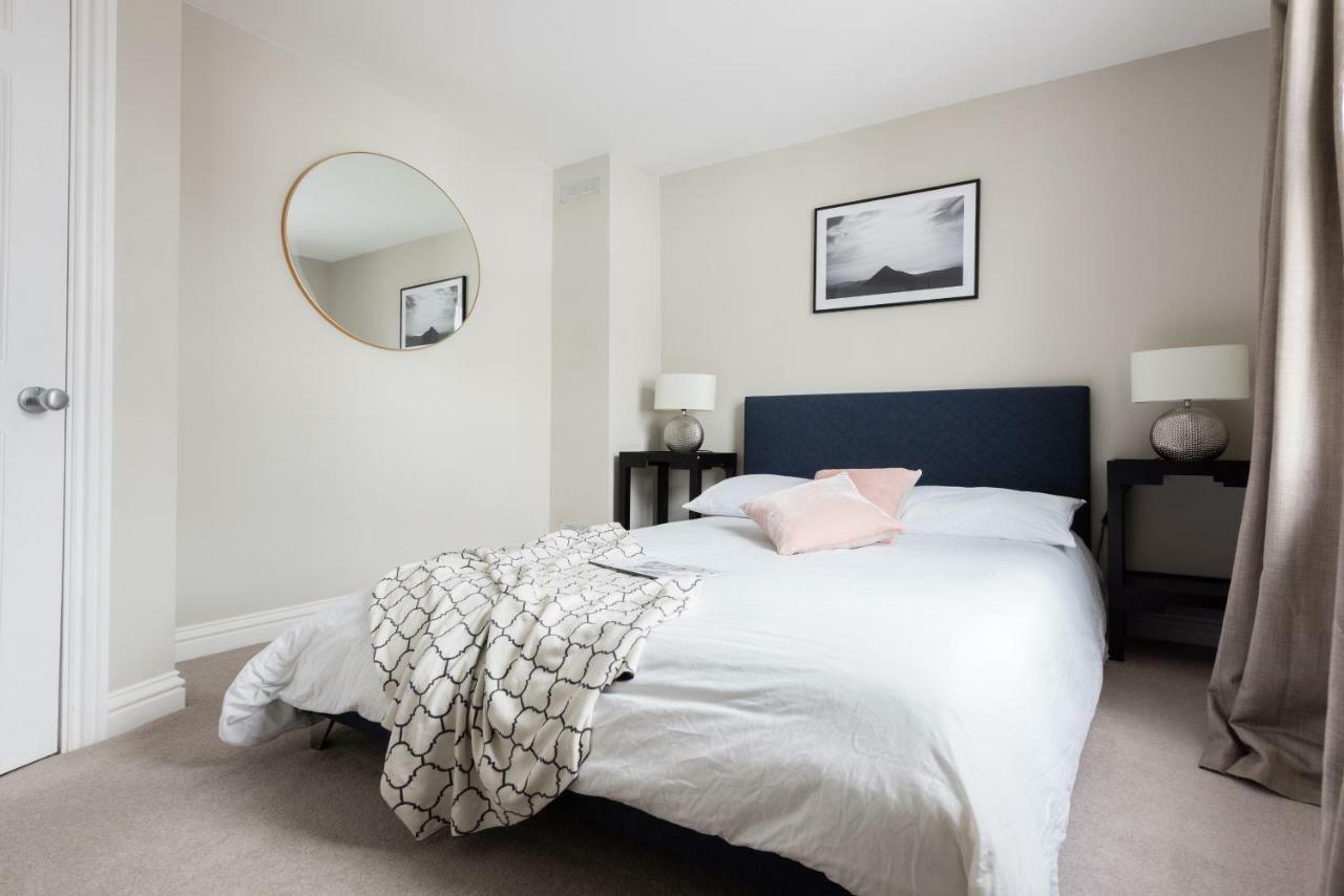 The Navy Court - Scandinavian Inspired 4Bdr Home Oxford Eksteriør bilde